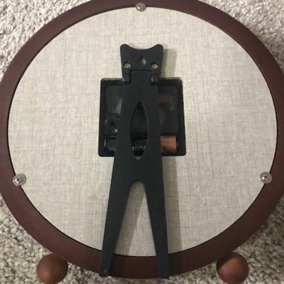 Justup Vintage Table Clock, Retro Non-Ticking European Style beside Desk/Bed - Picture 3 of 3